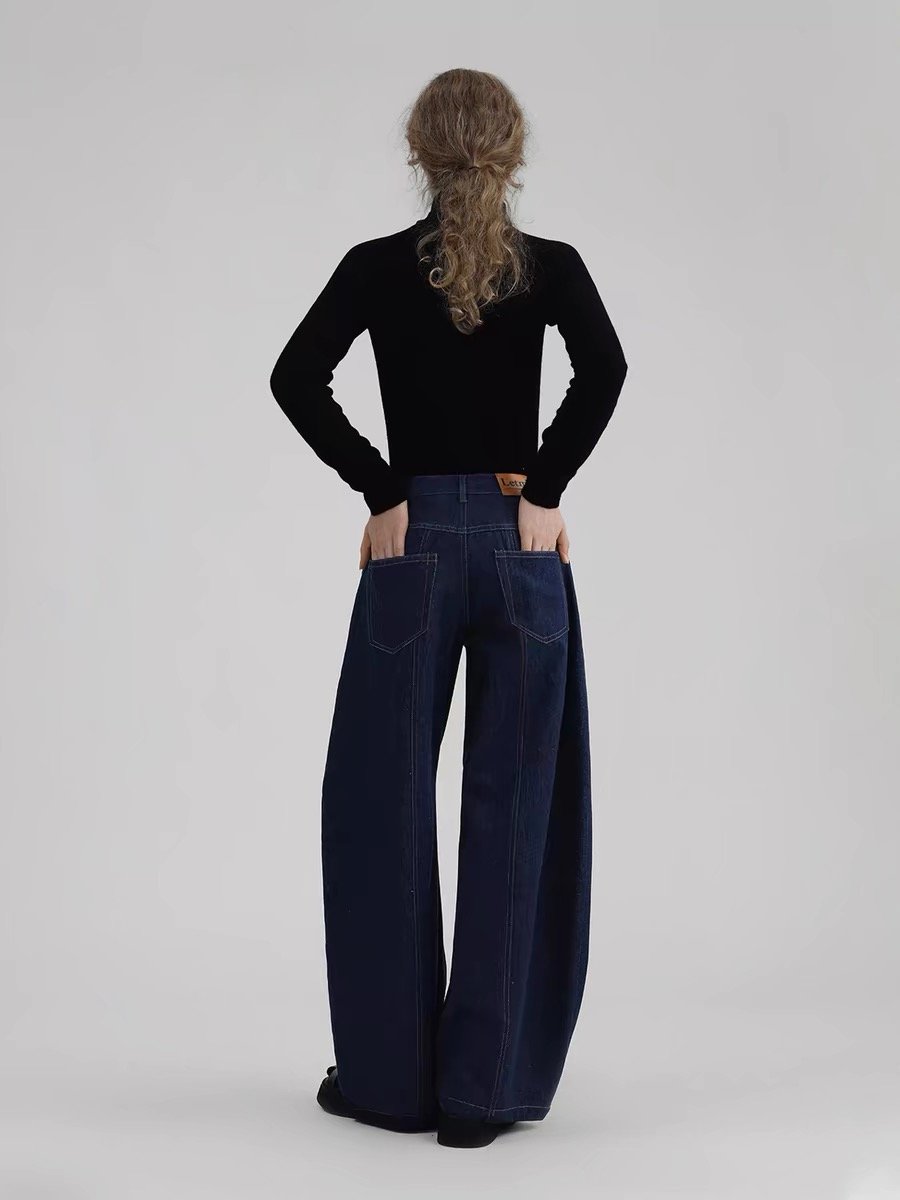 High-Waisted Relaxed Wide-Leg Jeans - Image 4