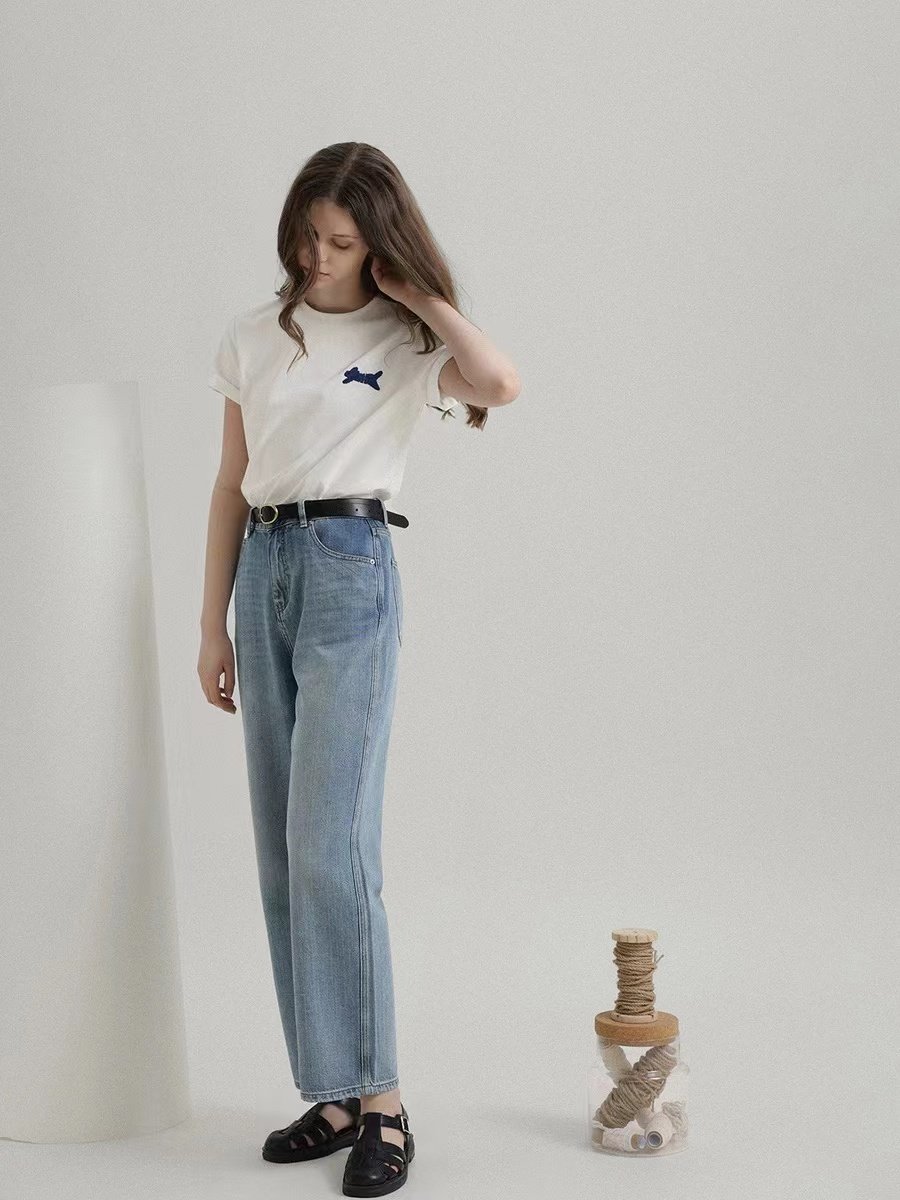 Embroidered Women's Summer Round Neck T-shirt - Image 2