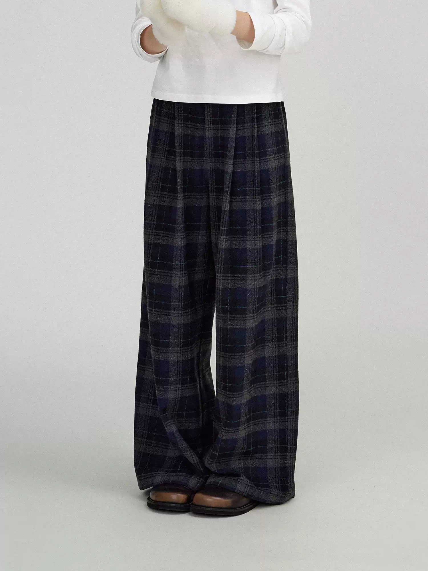 Wool Blend Plaid High-Waisted Slimming Wide-Leg Pants - Image 3