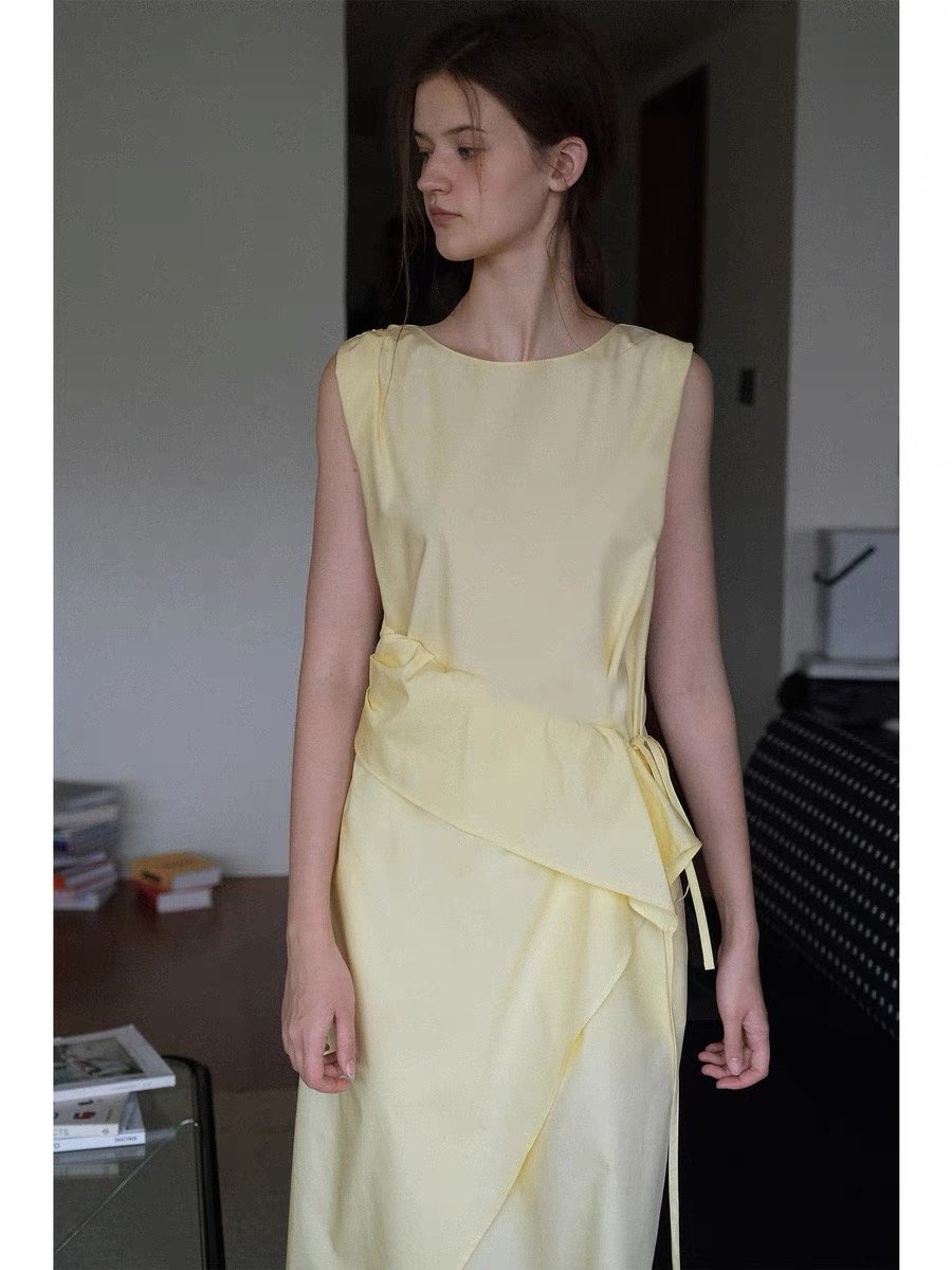 Sleeveless Cinched Waist Dress - Image 4